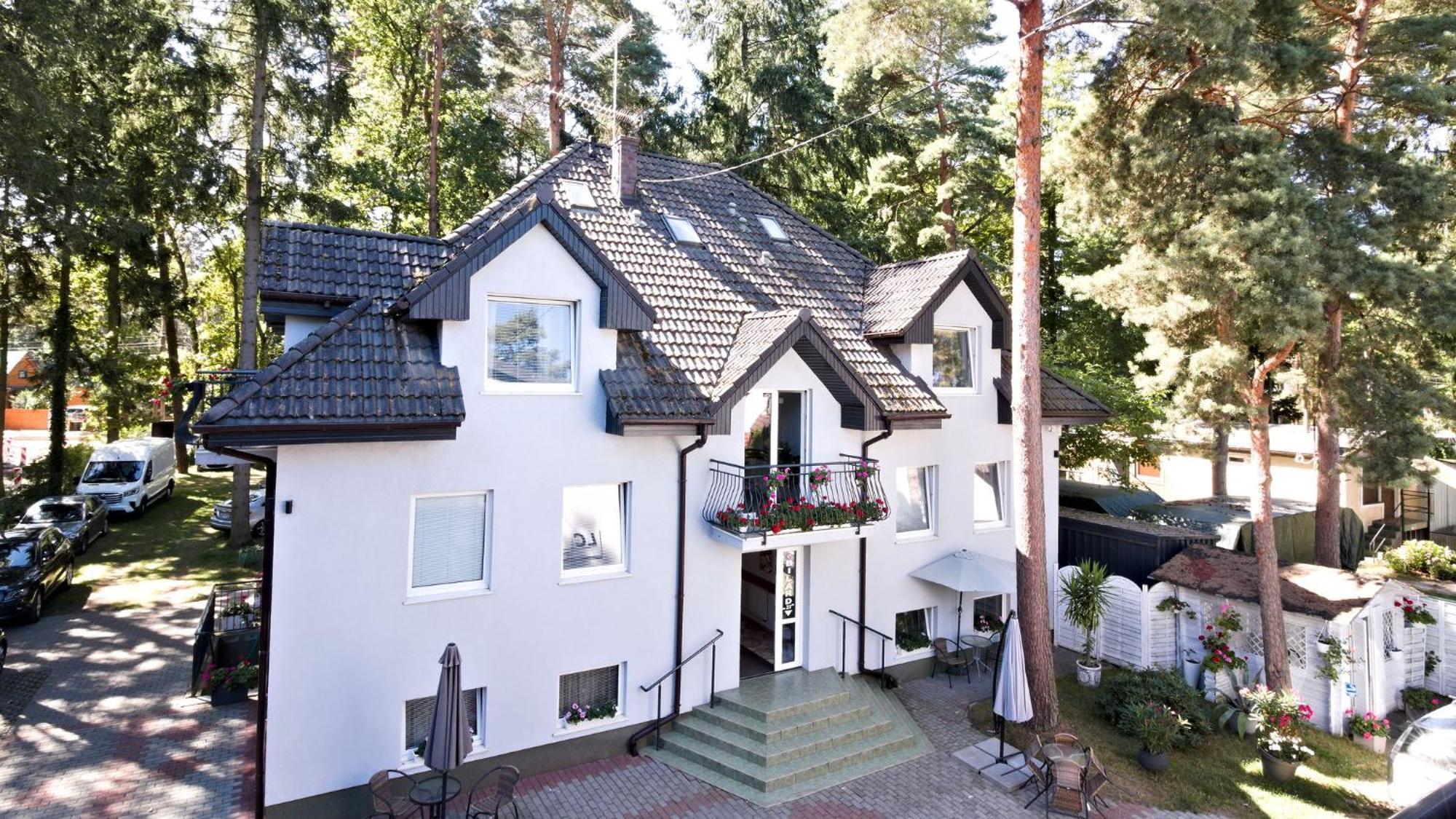 Lc Pokoje & Apartamenty Pobierowo Exterior foto