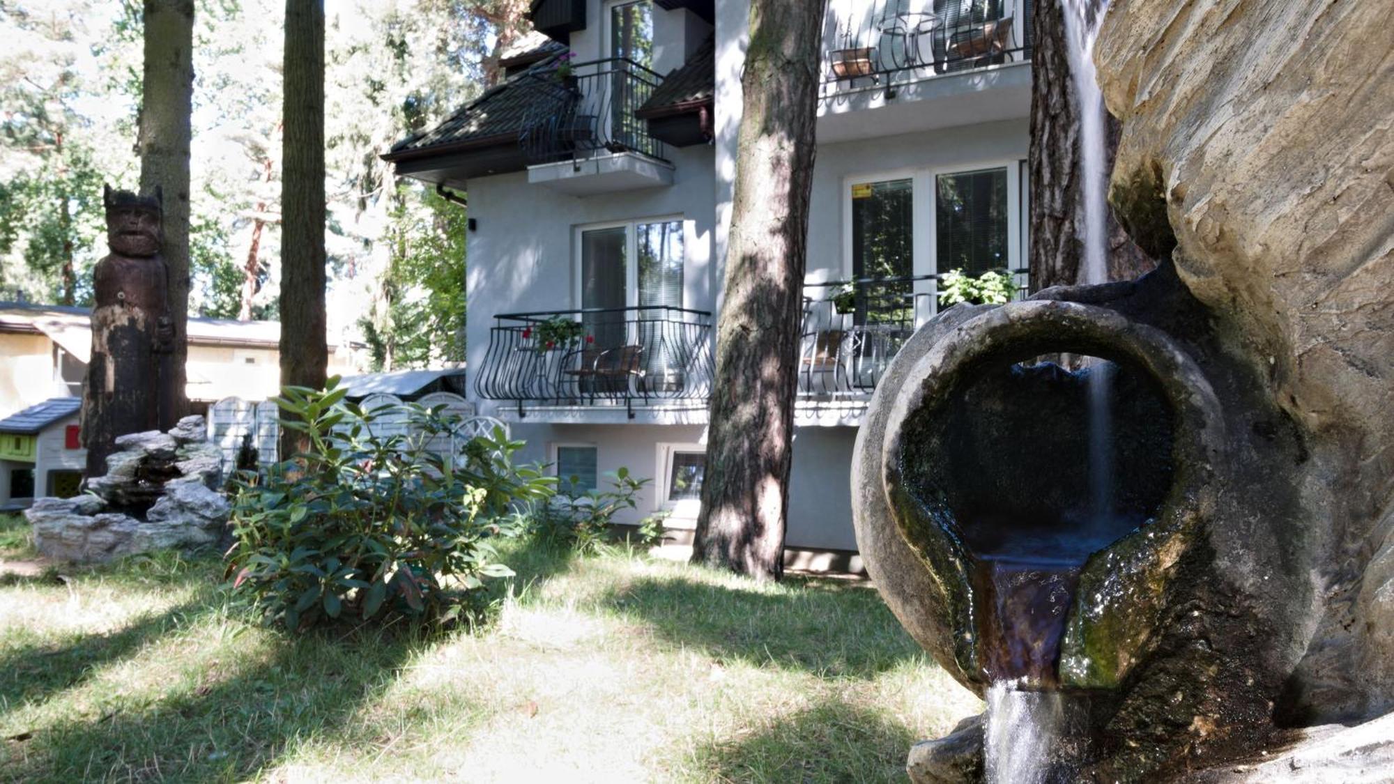 Lc Pokoje & Apartamenty Pobierowo Exterior foto